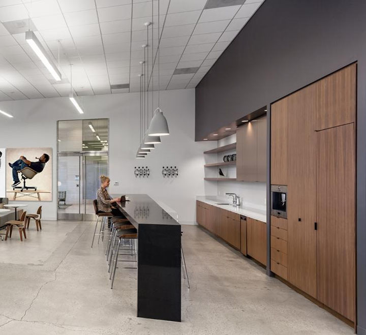 時尚風向標 美國Pivot Interiors家具展廳與辦公設計