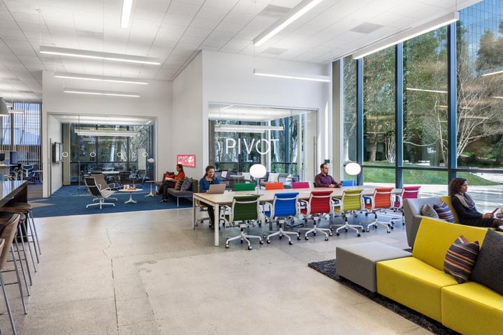 時尚風向標 美國Pivot Interiors家具展廳與辦公設計