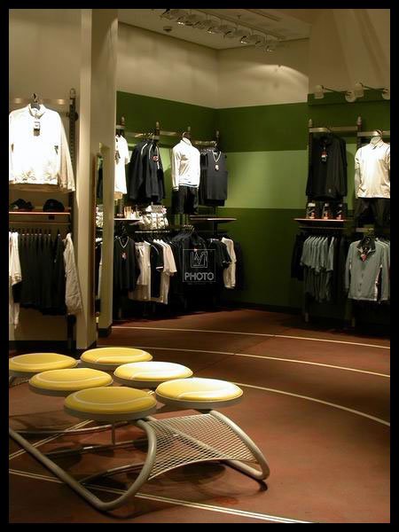 NIKE柏林專賣店室內設計