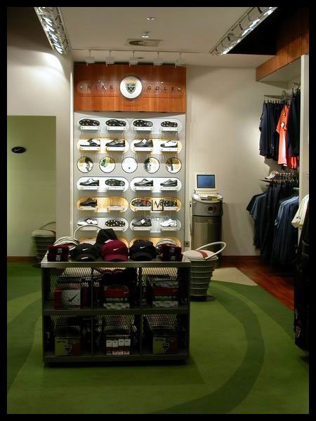 NIKE柏林專賣店室內設計