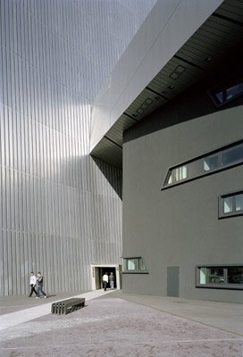 Daniel Libeskind作品-曼徹斯特帝國戰爭博物館